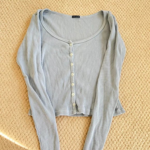 Brandy Melville Baby Blue Long Sleeve Top - Picture 2 of 4